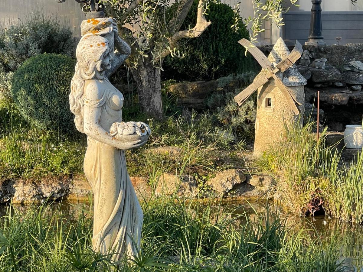Studio Les Petits Lutins Entraigues-sur-la-Sorgue Zewnętrze zdjęcie