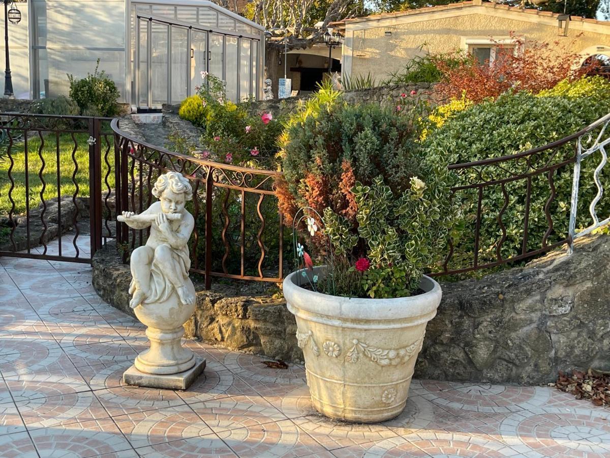 Studio Les Petits Lutins Entraigues-sur-la-Sorgue Zewnętrze zdjęcie