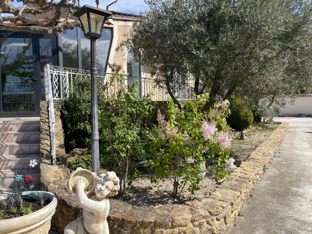Studio Les Petits Lutins Entraigues-sur-la-Sorgue Zewnętrze zdjęcie