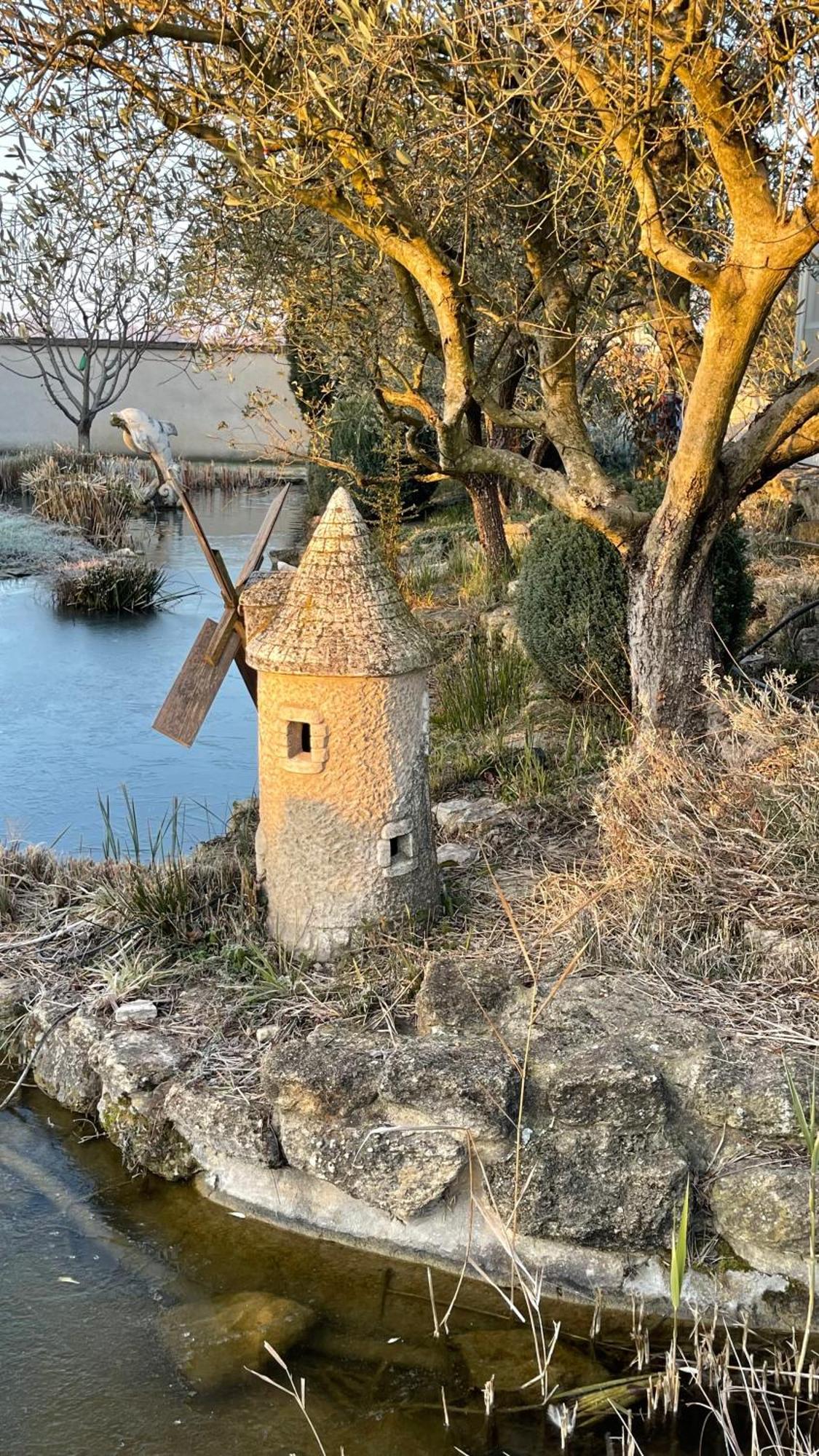 Studio Les Petits Lutins Entraigues-sur-la-Sorgue Zewnętrze zdjęcie
