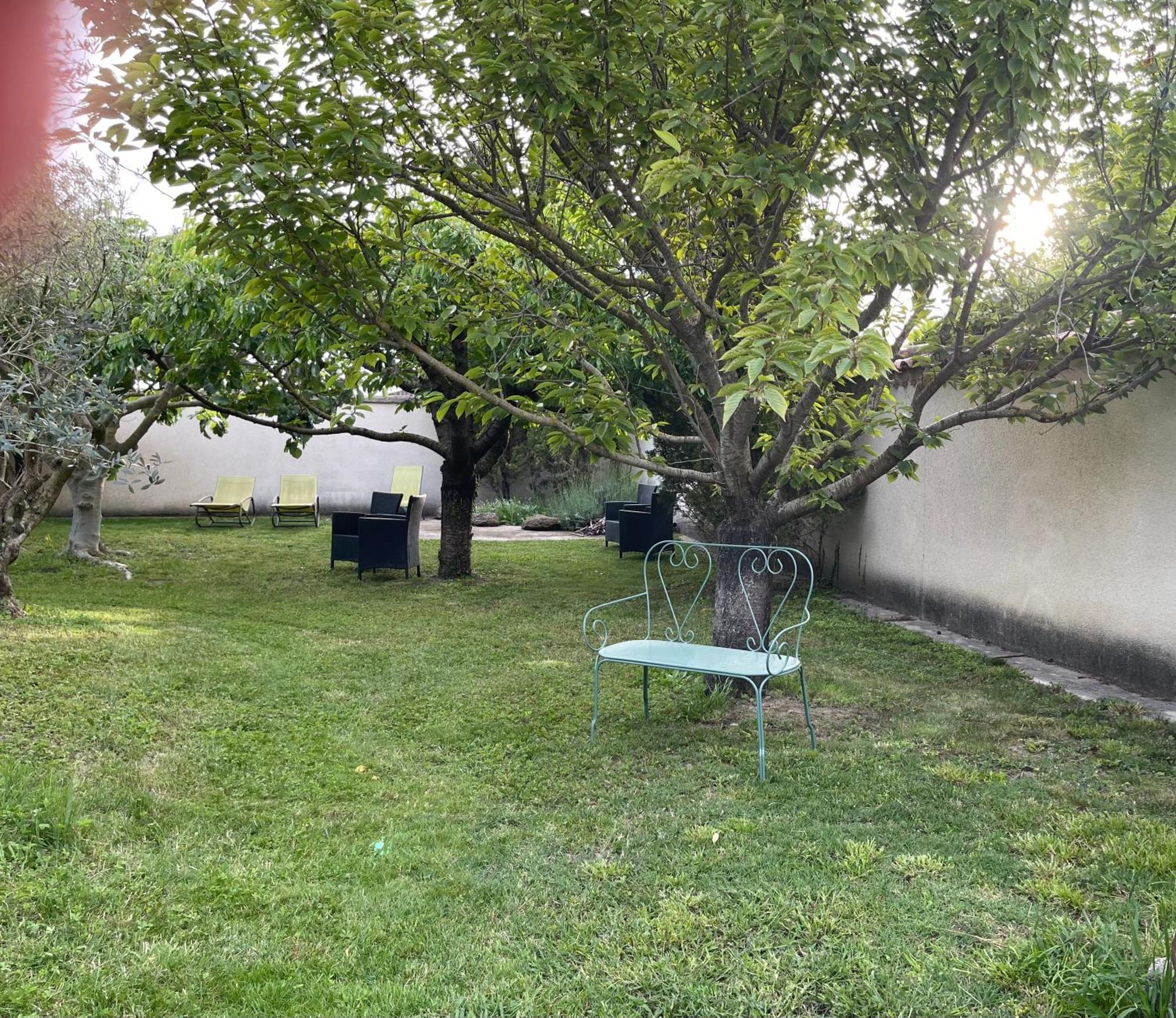 Studio Les Petits Lutins Entraigues-sur-la-Sorgue Zewnętrze zdjęcie